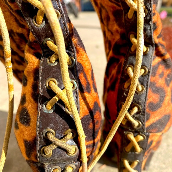 Sexy Leopard Print Platform Heel, Womens Size 7 - Picture 3 of 4